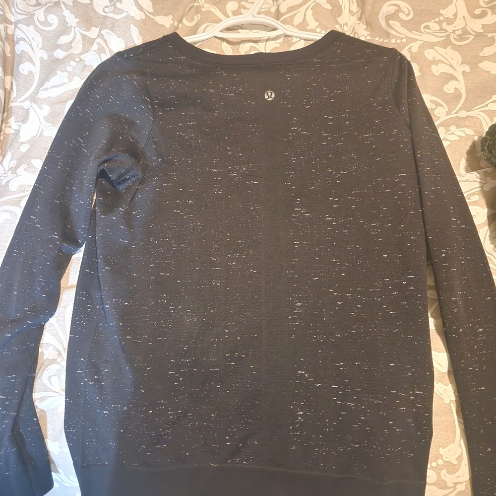 Lululemon top - Picture 2 of 3